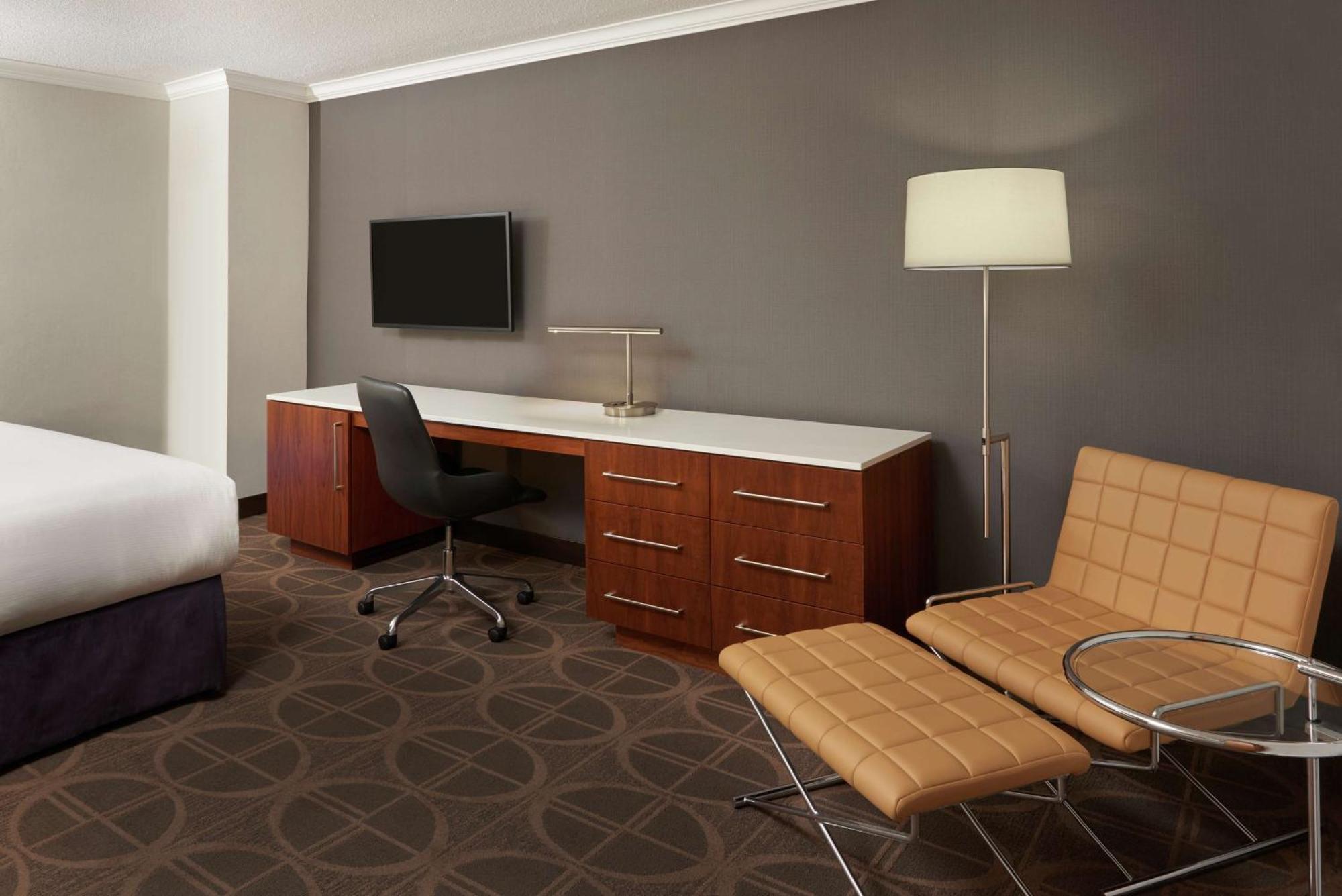 Hilton Toronto Airport & Hotel
